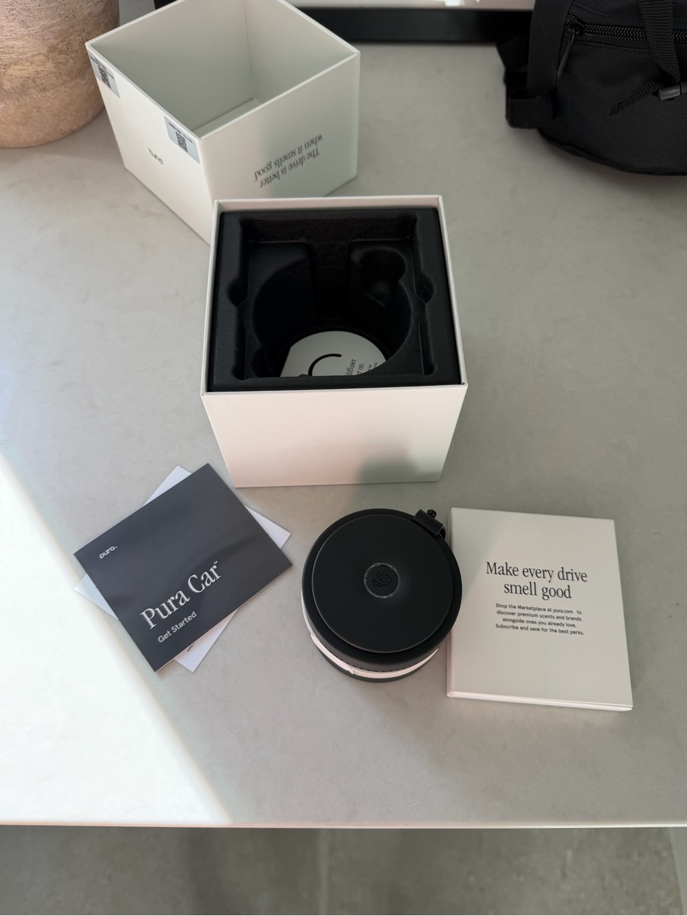 Pura Car Smart Car Fragrance Diffuser- Black